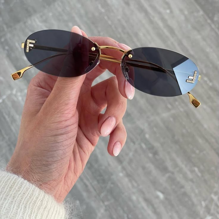 FENDI FIRST 💛 #oticaswanny Lunettes de soleil Fendi – Image 1