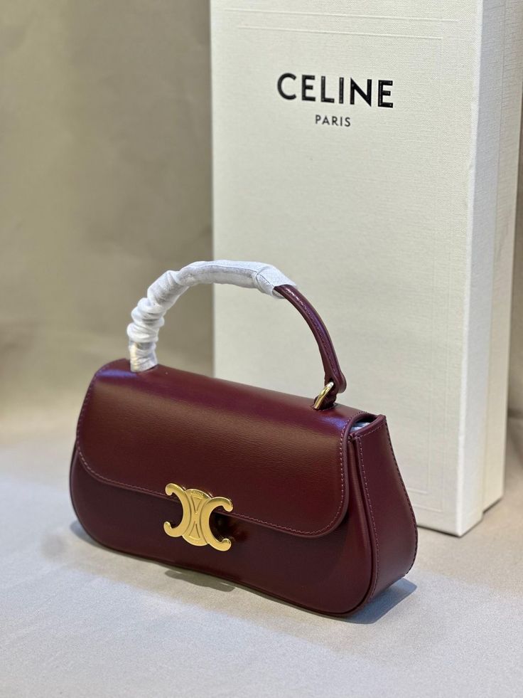 Sac femme maroc bordeaux élégant avec détail doré luxe Sac femme maroc bordeaux élégant avec détail doré luxe