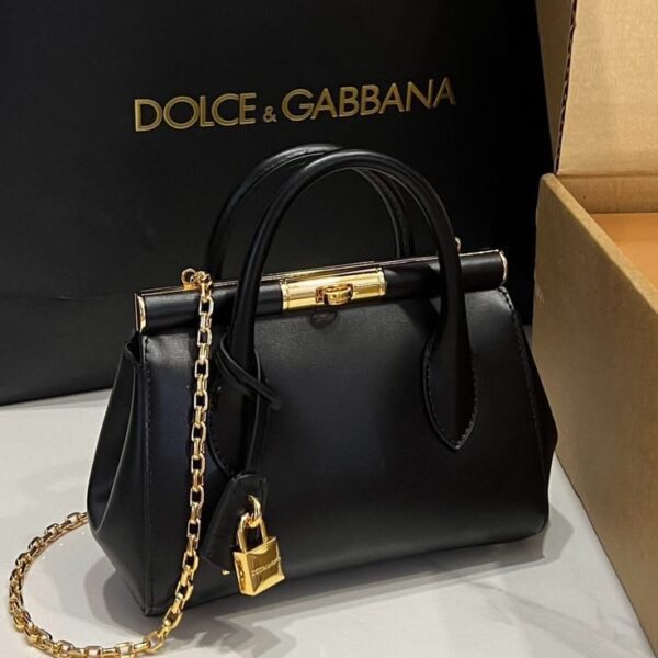 Sac femme maroc noir élégant avec détails dorés luxe